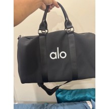 Alo Yoga 블랙 네오프렌 더플 백
